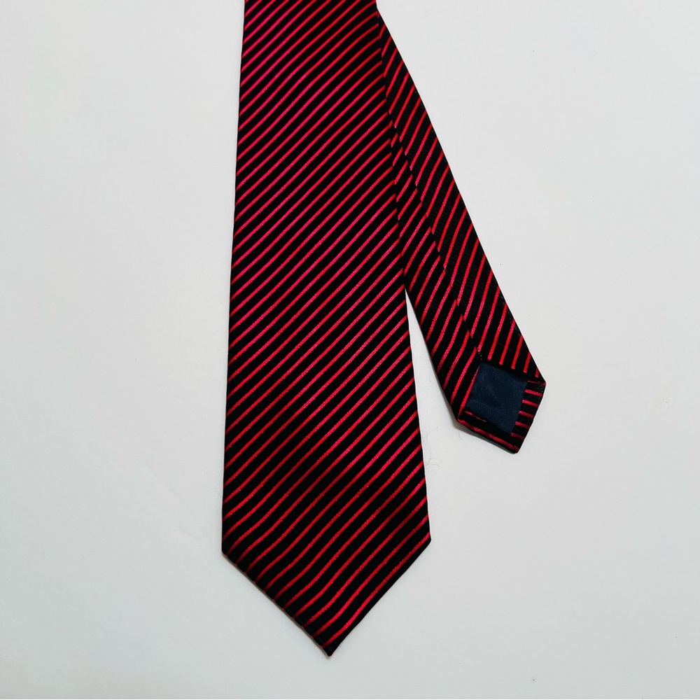 Clover Men's Diagonal Stripes Bright Maroon & Black Formal Classy Necktie
